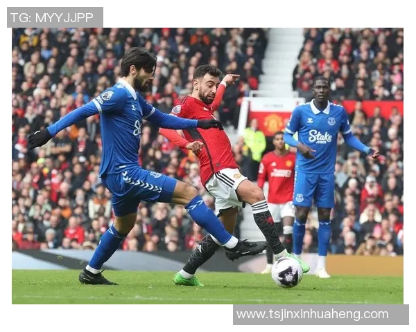 英超激战曼联大胜那不勒斯点球大战引发全场狂欢