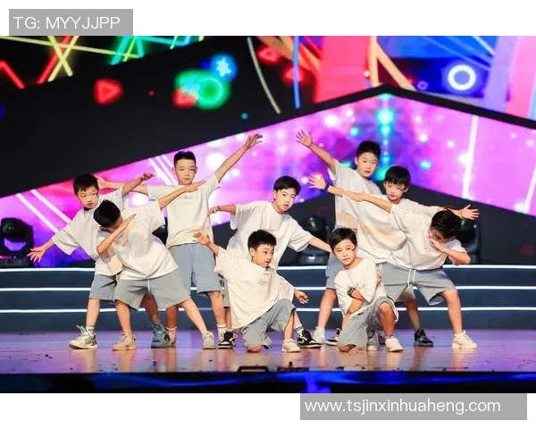 重庆街舞队与上海街舞队赛后复盘探讨灵活性表现与战术运用