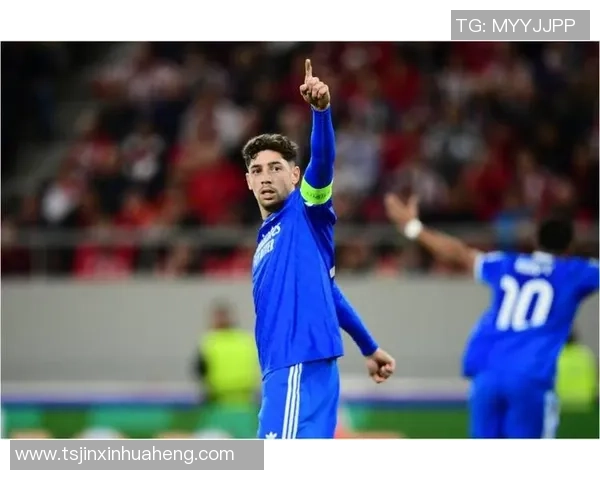 欧联杯激战：本菲卡逆转里昂红牌事件引发全场热议